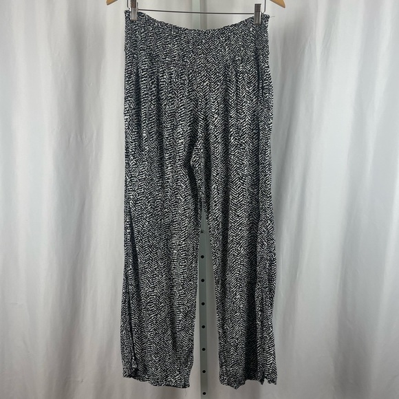 Three Dots Medium Boho Flowy Wide Leg Black & White Chevron Print Pull On Pants - Picture 1 of 8